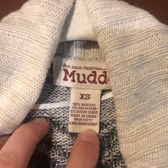 Mudd Charcoal & Cream Aztec Wrap sweater - Picture 3 of 4